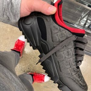 Meet your Posher, Rocky